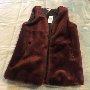 Buffalo burgundy faux fur women jacket XS